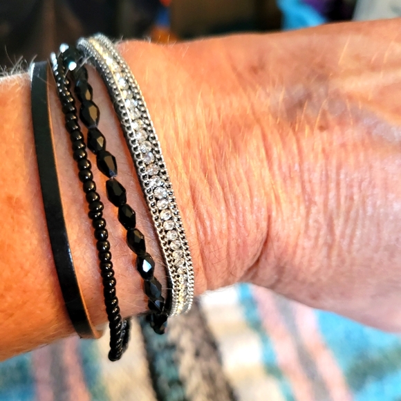 Howards Jewelry - 🛒🛍️💥NWT Howards magnetic clasp multi strand bracelet black